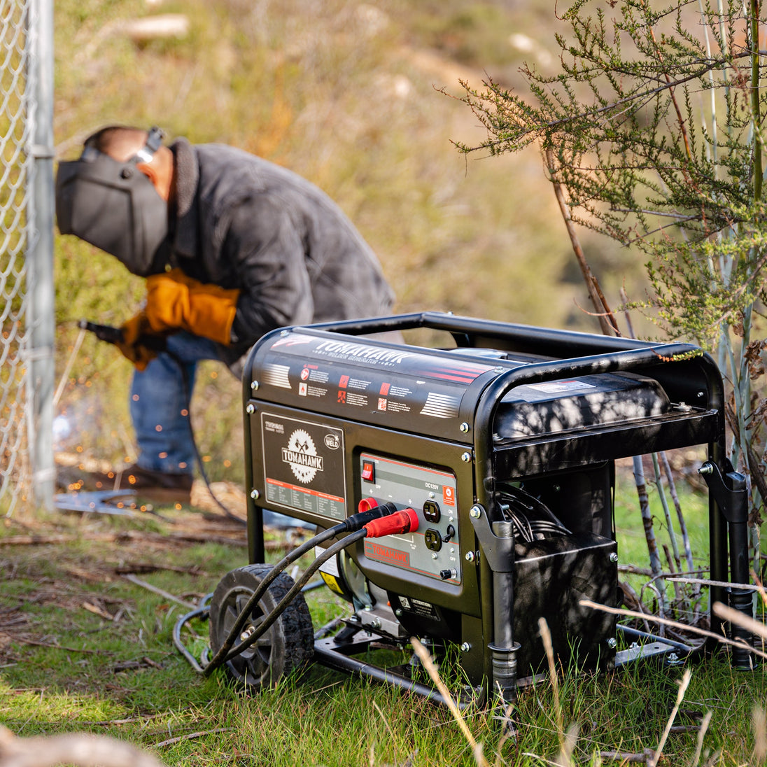 120 Amp Engine Driven Welder Generator 2200 Watt 7 HP Gas Powered - view 2