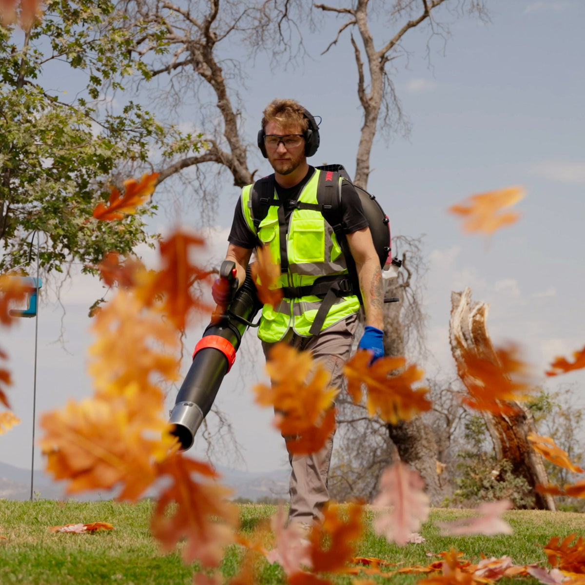 79.9cc Commercial Backpack Leaf Blower 1,272 CFM 222 MPH Lightweight Professional Gas Powered Blower Landscaping Lawn Care Property Maintenance - view 2