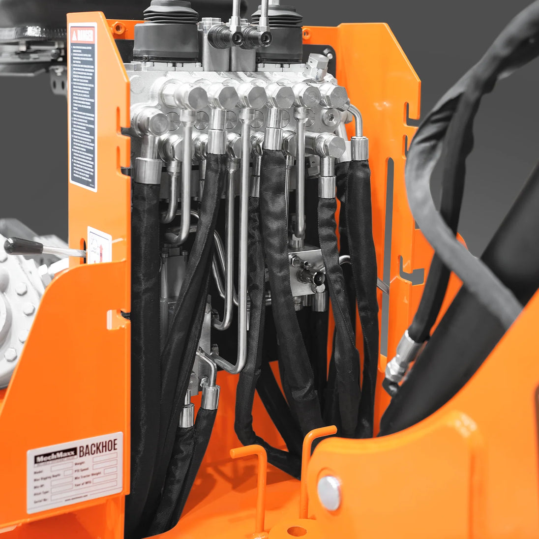 MechMaxx 9' Tractor Backhoe Attachment with Hydraulic Thumb, 15" Bucket, ISO/SAE Switchable Controls, Self-Contained Hydraulic System, 3 Point Hitch Cat.1 & 2, 25-100 HP, BH860H - view 8