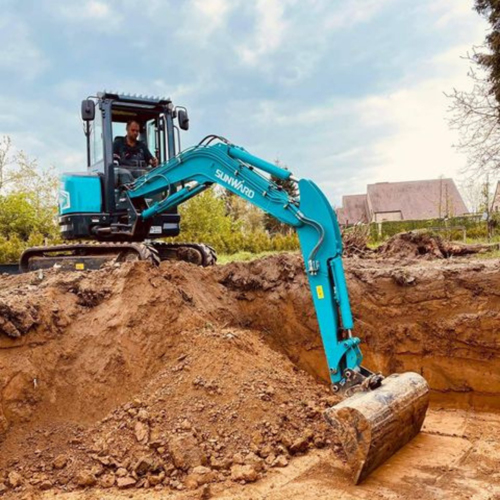 Sunward SWE35UF mini excavator Kubota diesel engine bay