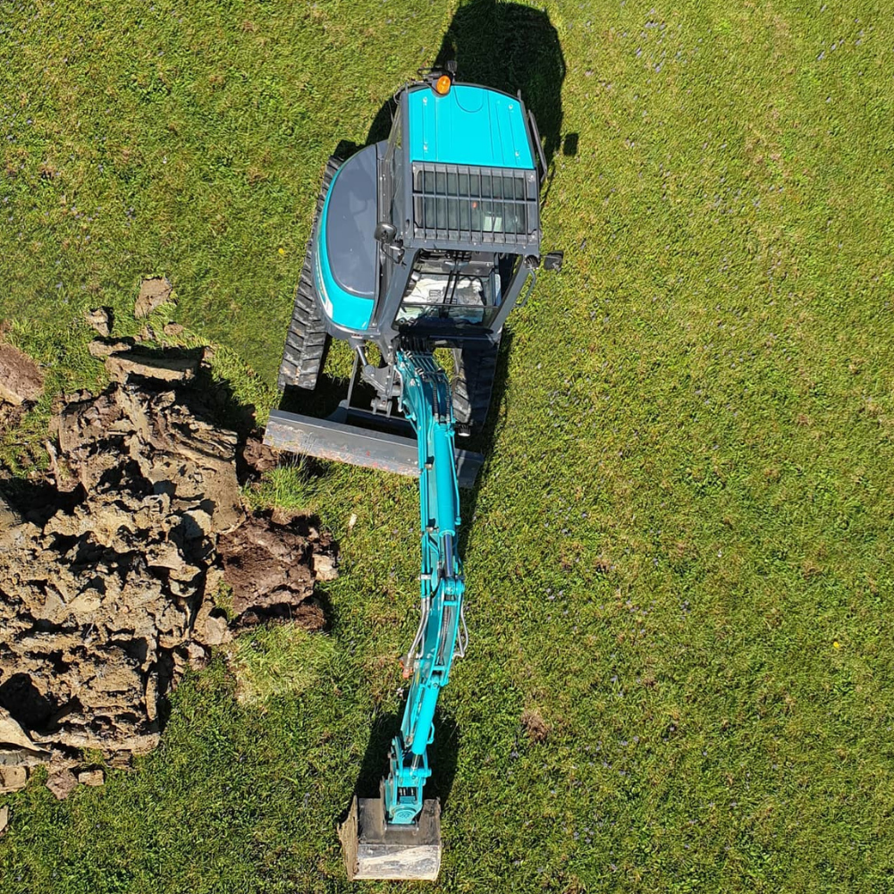 Sunward SWE35UF mini excavator boom, arm and bucket detail