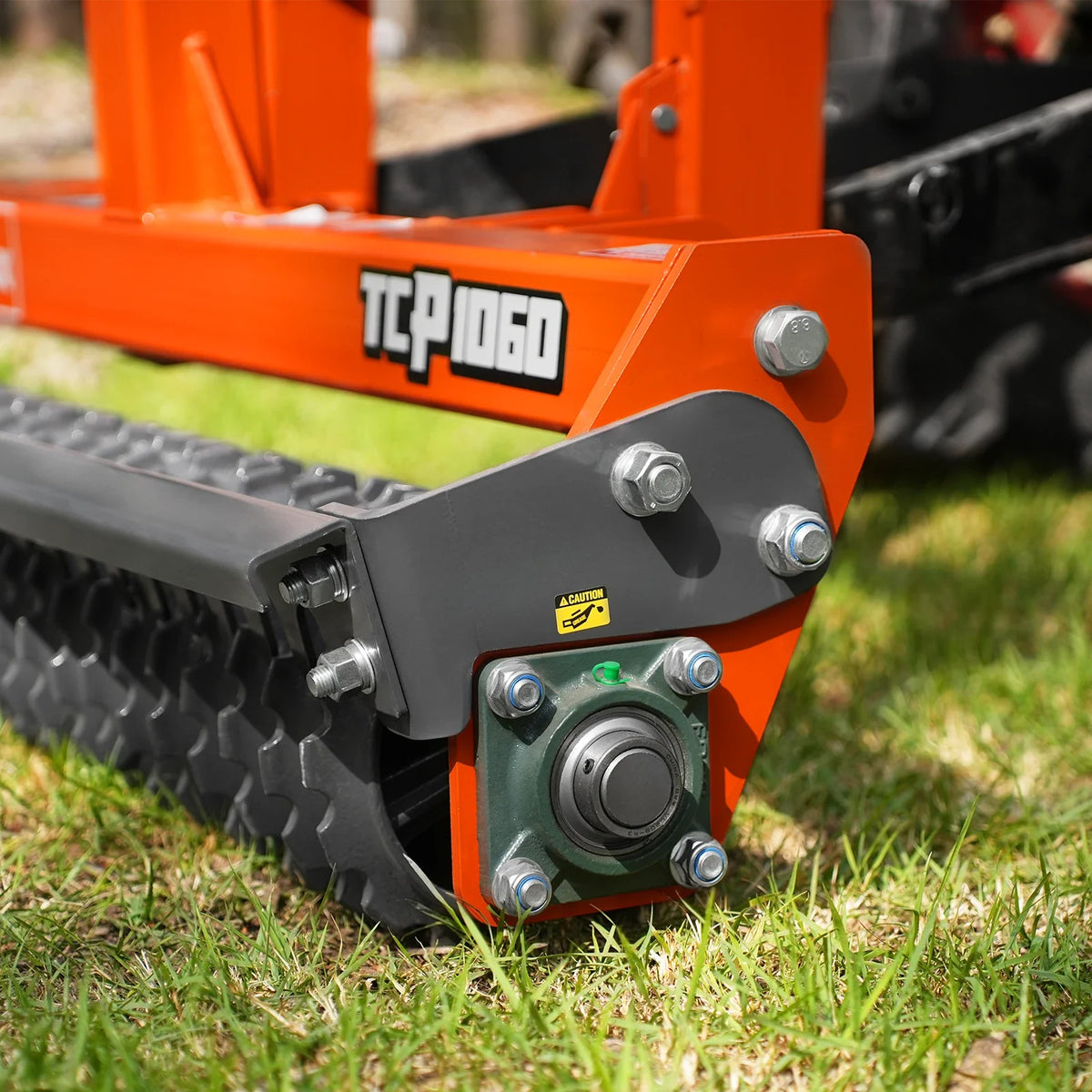 MechMaxx 60" Cultipacker with 26 Ductile Iron Wheels, Scraper Bar Included, Category 1 and 2, 3 Point Hitch Tractor Attachment, TCP1060 - view 7