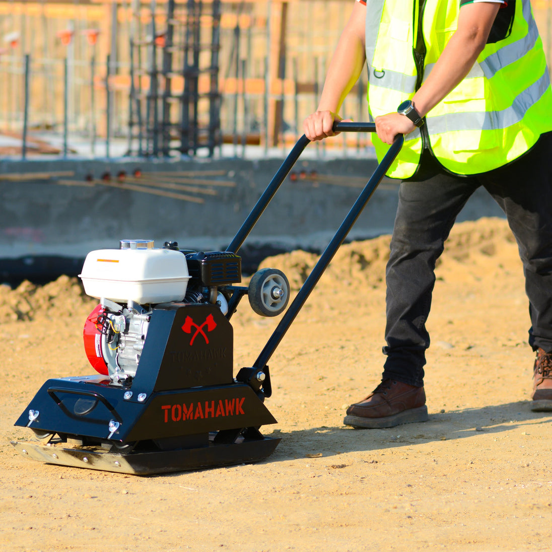 5.5 HP Honda Vibratory Plate Compactor Tamper for Ground, Gravel, Dirt, Asphalt, Compaction - view 2