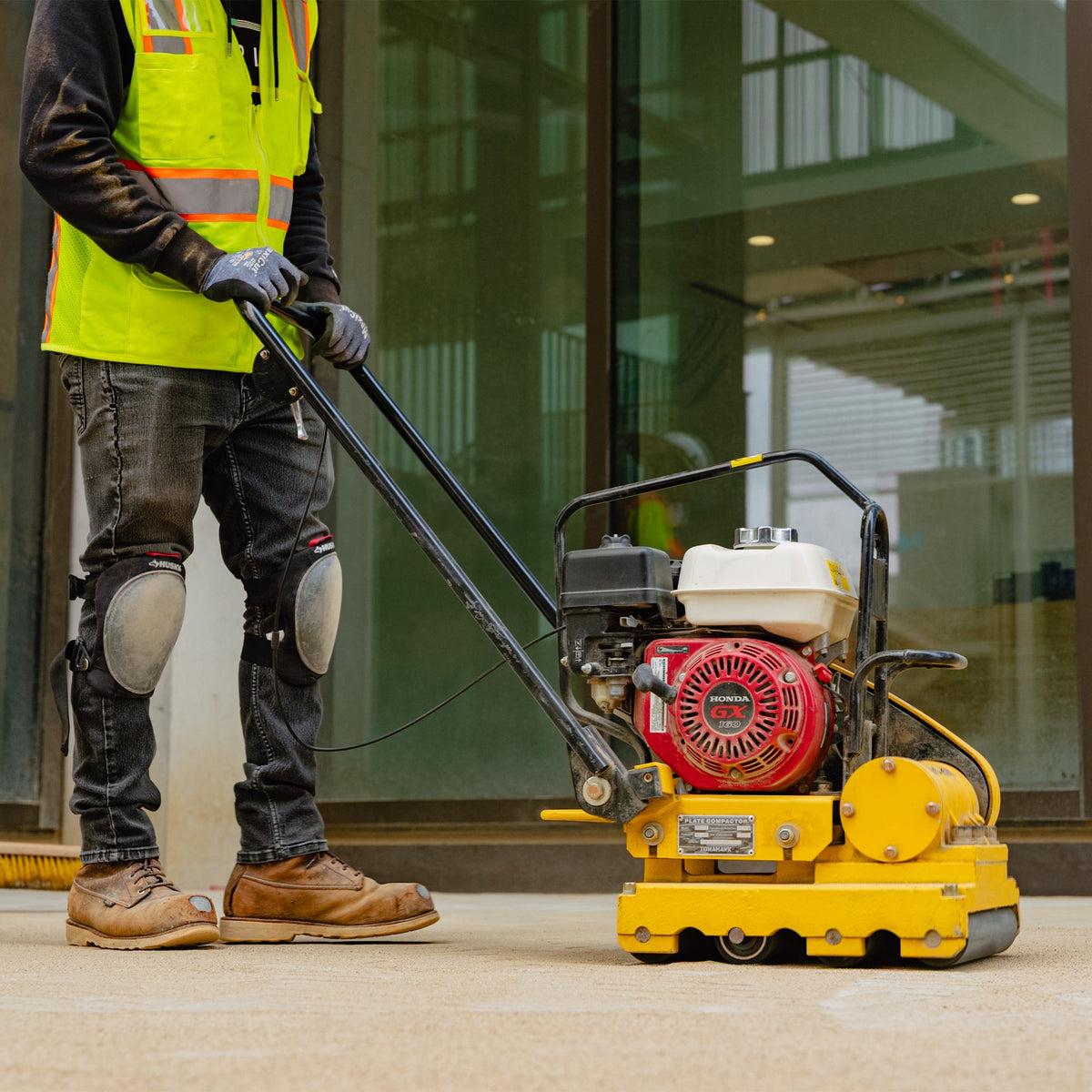 5.5 HP Honda Paver Roller Compactor 17x12 for Pavers, Bricks, Stone, Sand Compaction - view 2